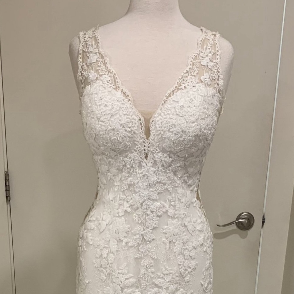 NEW, ALL IVORY, Stella York #6933, wedding dress